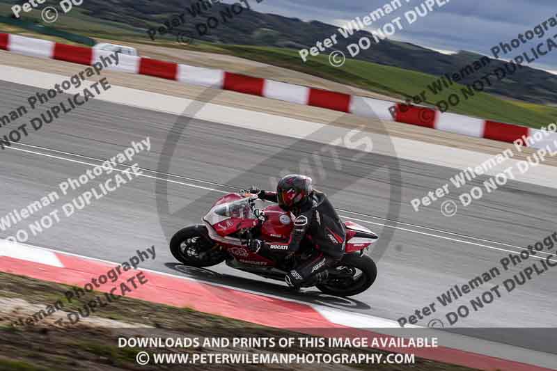 cadwell no limits trackday;cadwell park;cadwell park photographs;cadwell trackday photographs;enduro digital images;event digital images;eventdigitalimages;navarra;no limits trackdays;peter wileman photography;racing digital images;trackday digital images;trackday photos